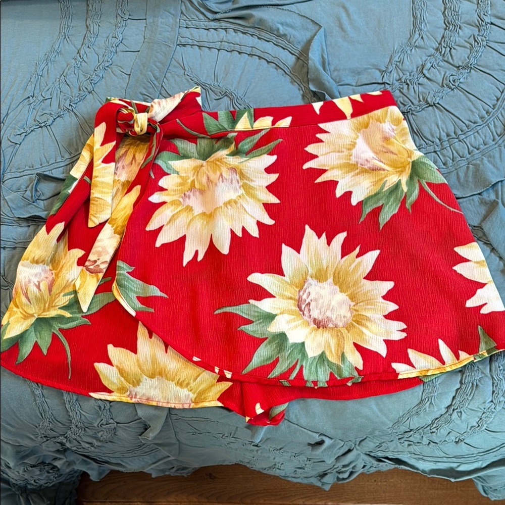 Show Me Your MuMu Floral Skort